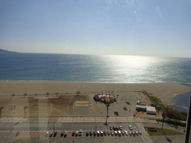 Apartamento Vista Mar Edificio Manhattan 19 Apartment Емпуриабрава Екстериор снимка